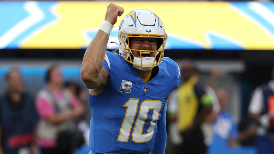 The '2024-25 NFL passing touchdown leaders' quiz