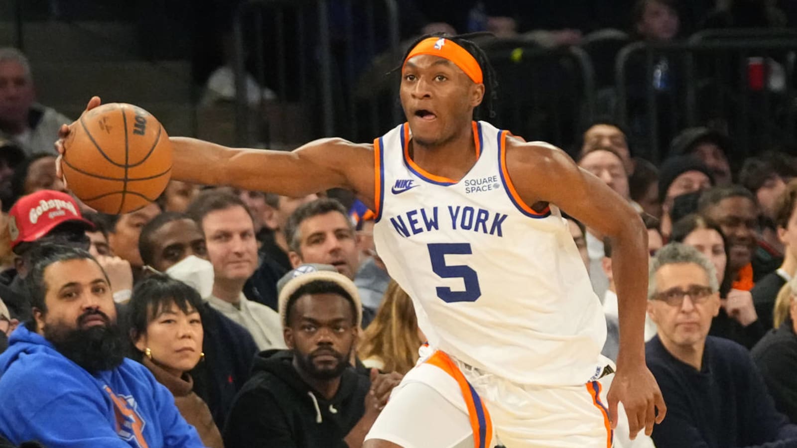 Look: Knicks guard's name was badly misspelled on his jersey