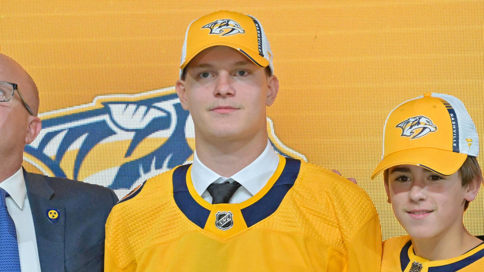 Predators sign 2022 first-round pick Joakim Kemell