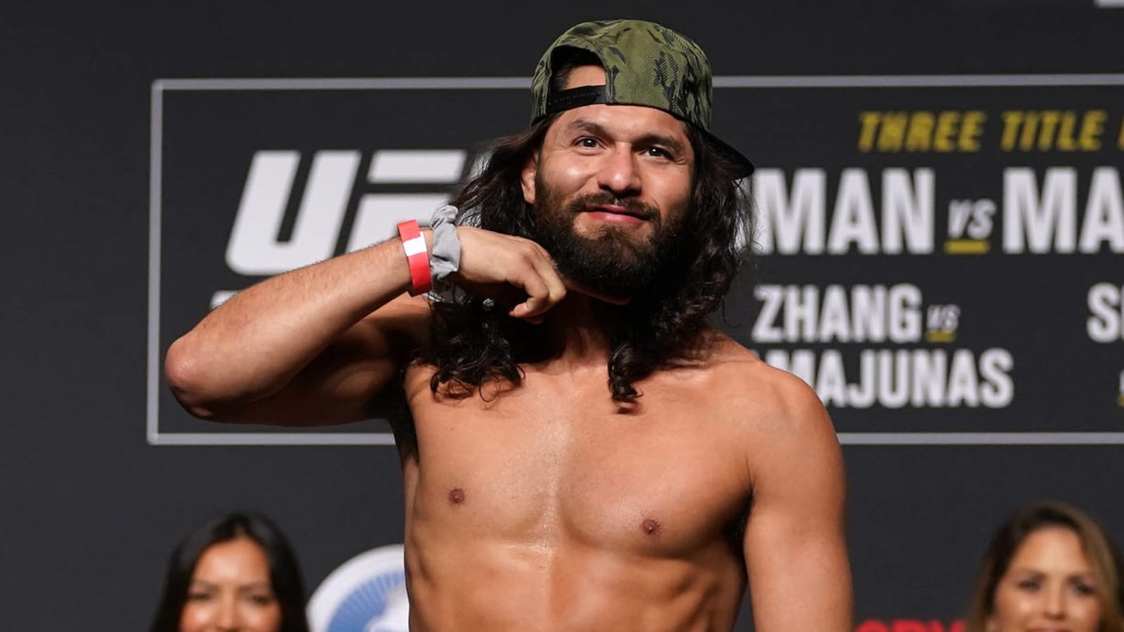 Jorge Masvidal calls Kaepernick 'coward' for Fidel Castro T-shirt