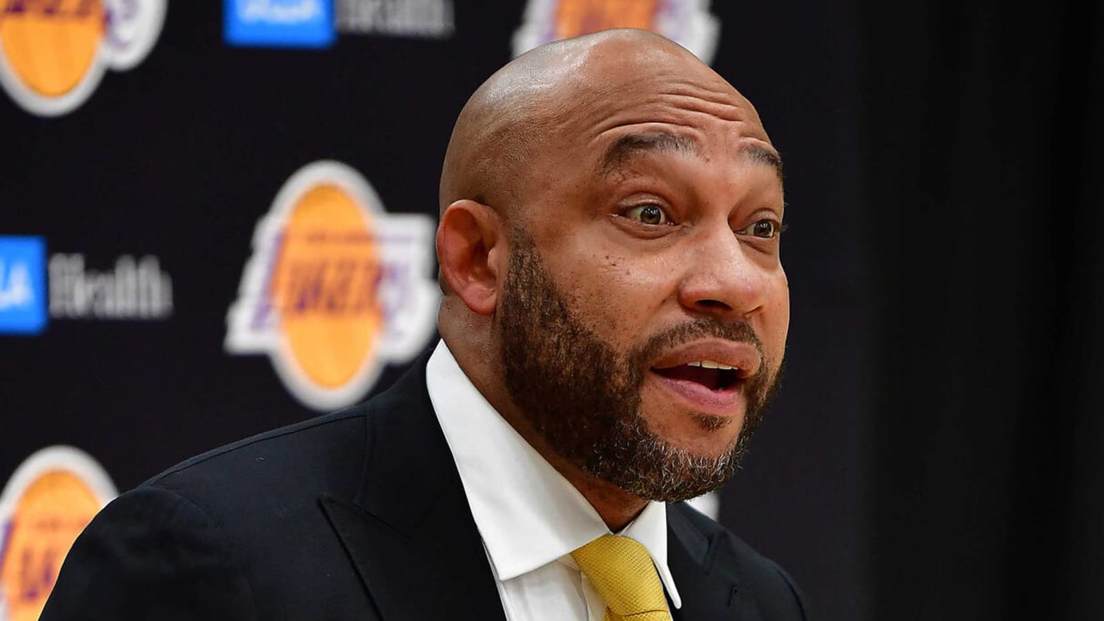 Report: Lakers HC Darvin Ham dismissing trio of assistants