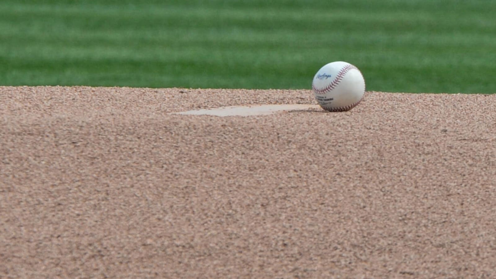 Former Cardinals pitcher Jose DeLeon dies at 63