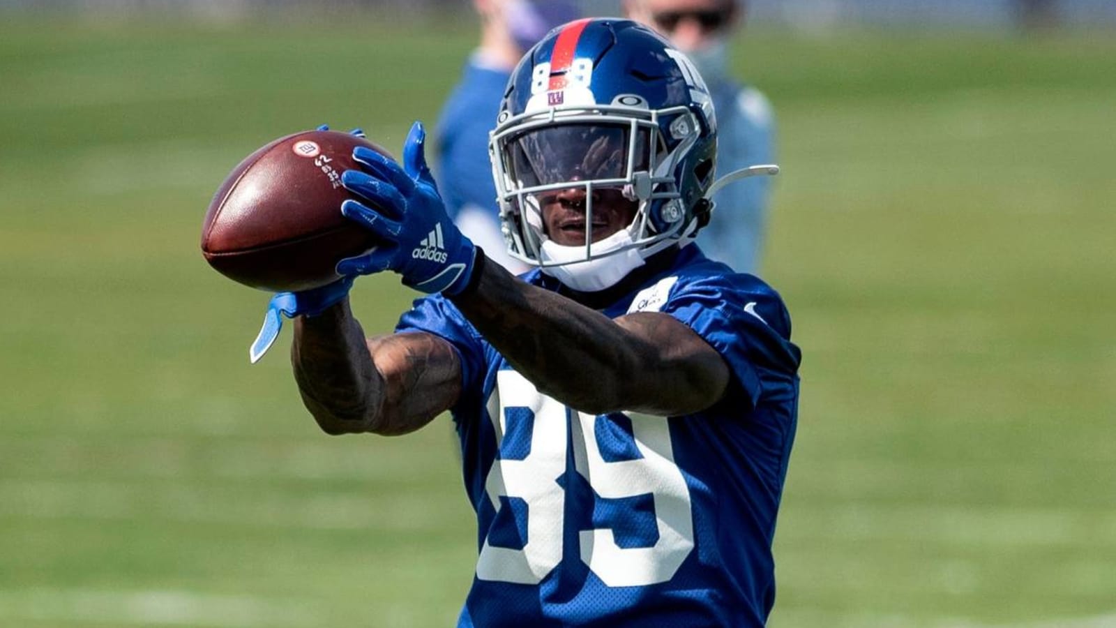 Giants rookie WR Kadarius Toney appears frustrated with role