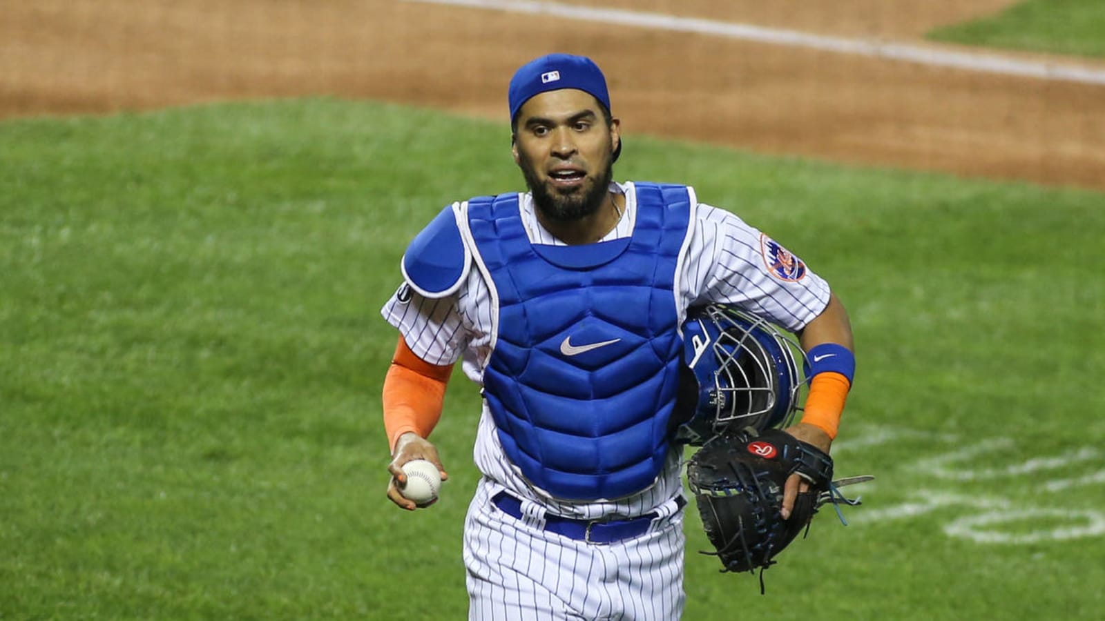 Robinson Chirinos signs minor-league deal with Yankees