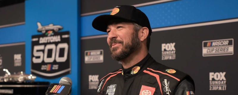 Truex Jr., Johnson lock themselves into Daytona 500 field