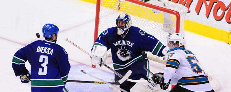 Kevin Bieksa honoured by Canucks after official announcement of retirement