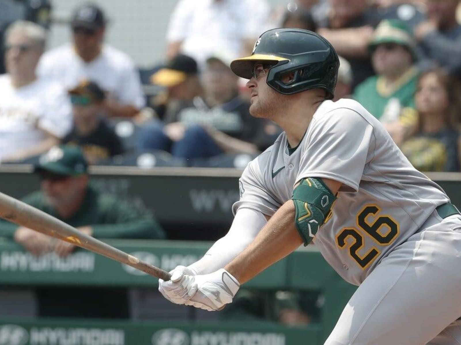 A's strike for 7 runs in first to topple Pirates