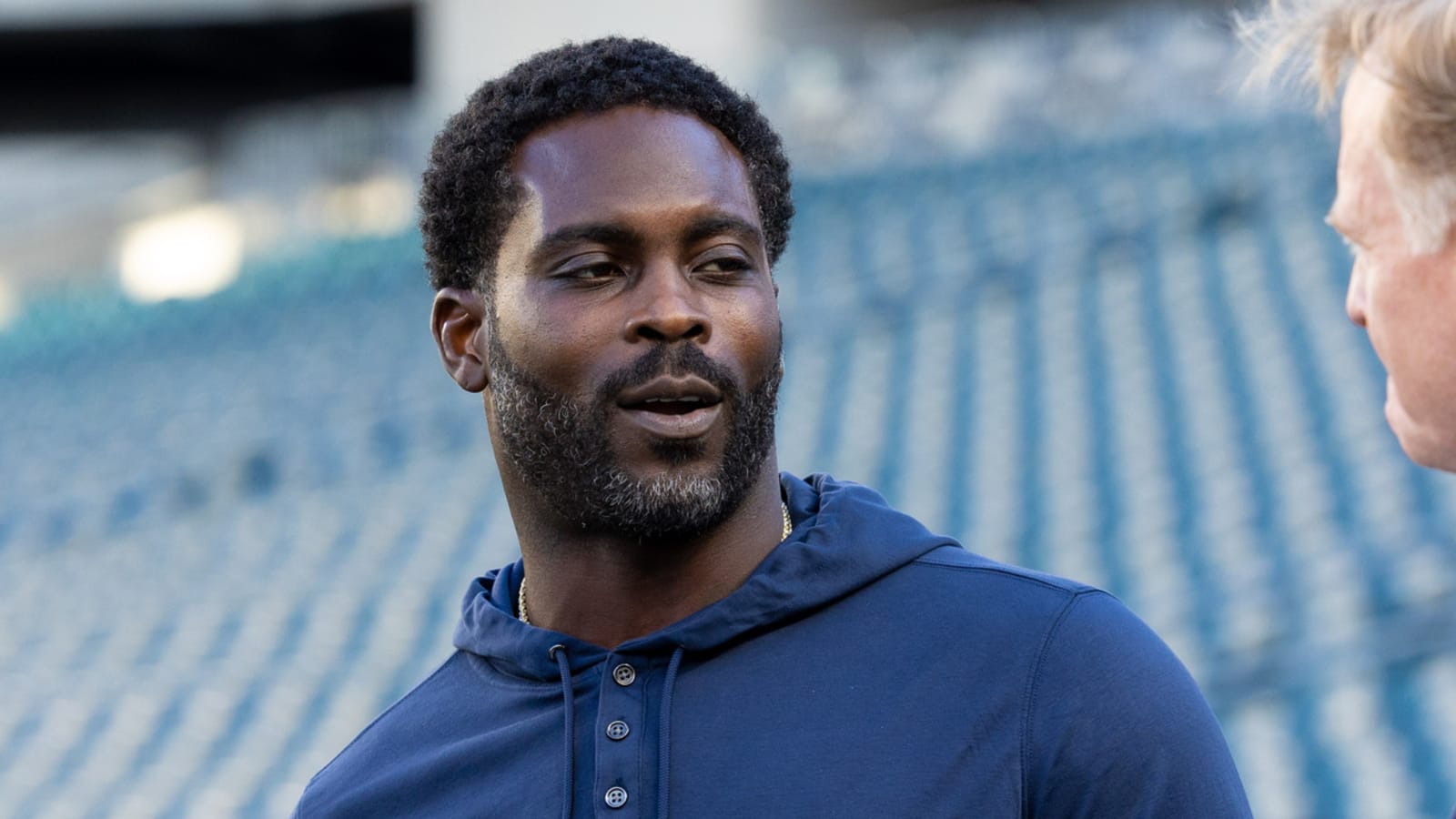 Michael Vick lands college football head-coaching job