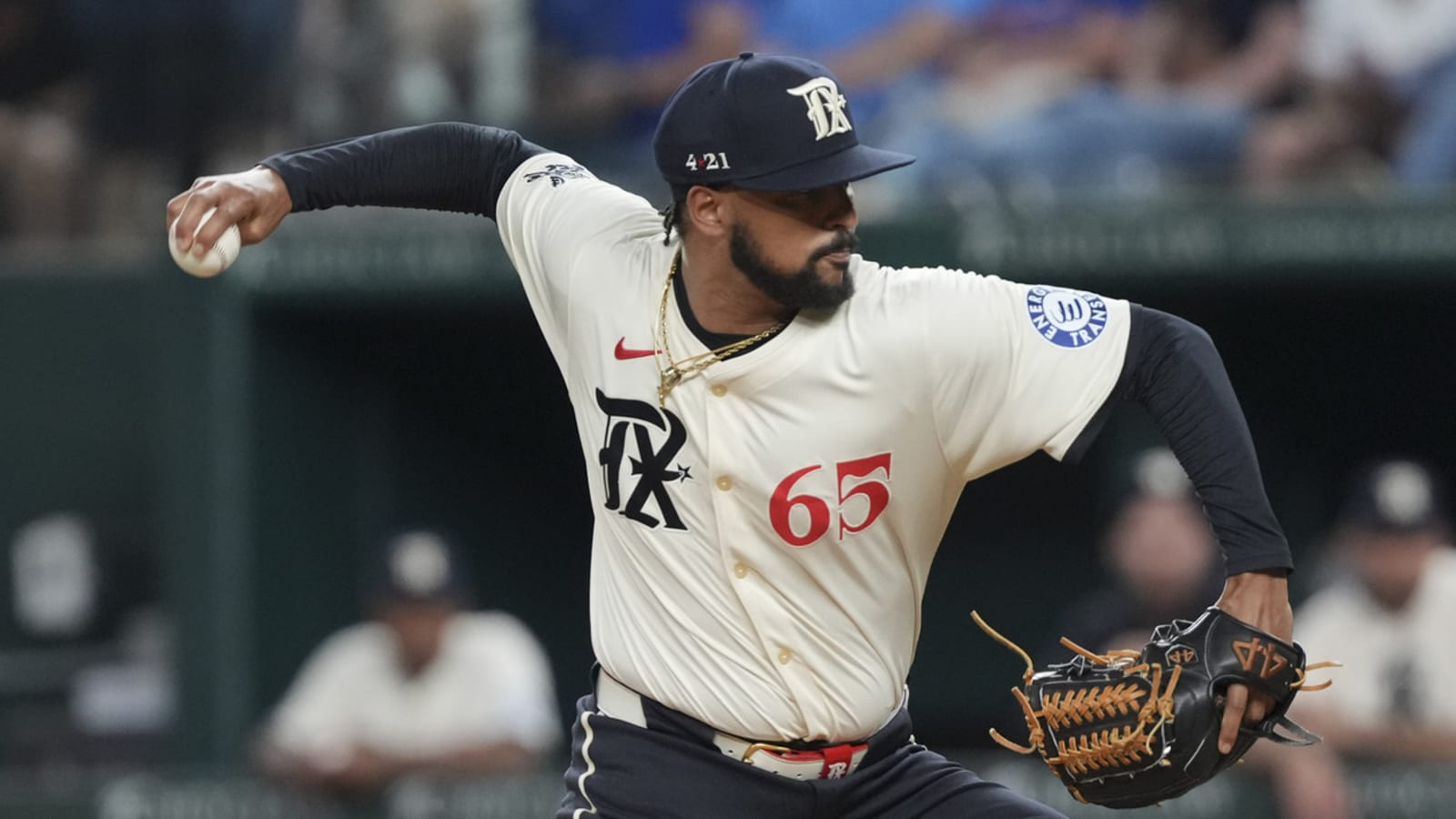 Brewers, Rangers complete pitcher-for-pitcher trade
