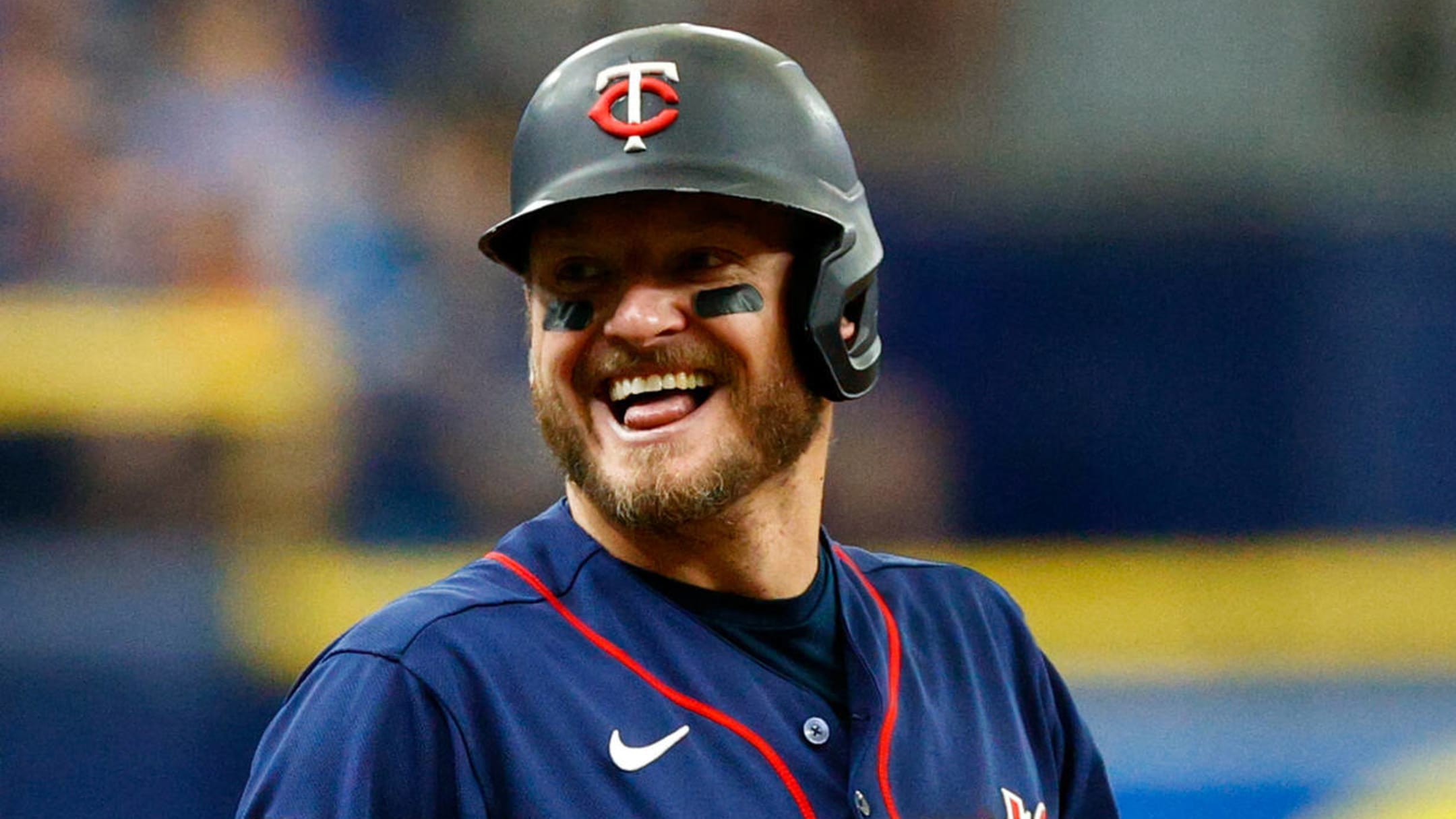 Josh Donaldson traded from Twins to Yankees in five-player deal