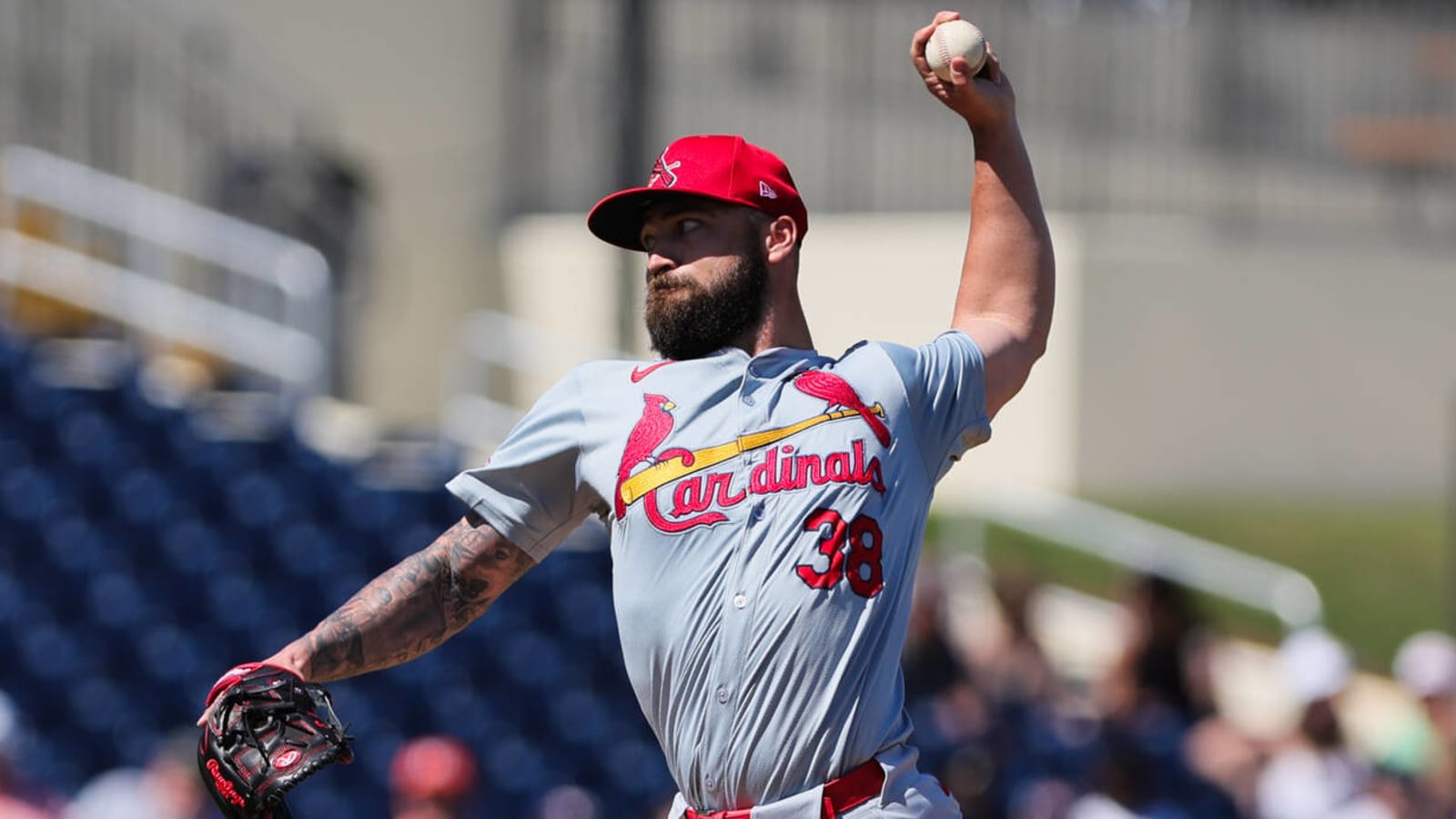 Cardinals southpaw undergoes shoulder surgery