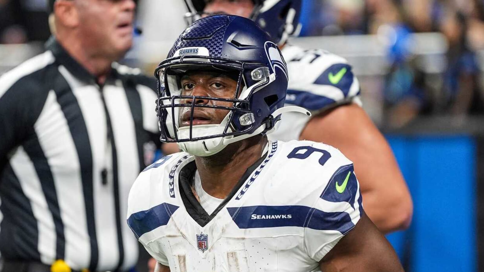 Watch: Kenneth Walker produces incredible broken tackle
