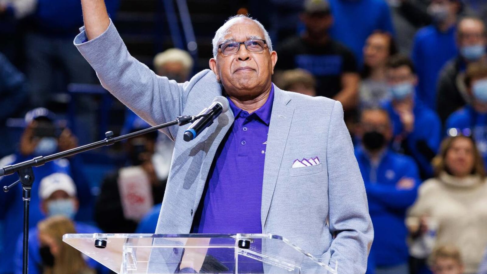 Tubby Smith steps down at High Point, son to take over