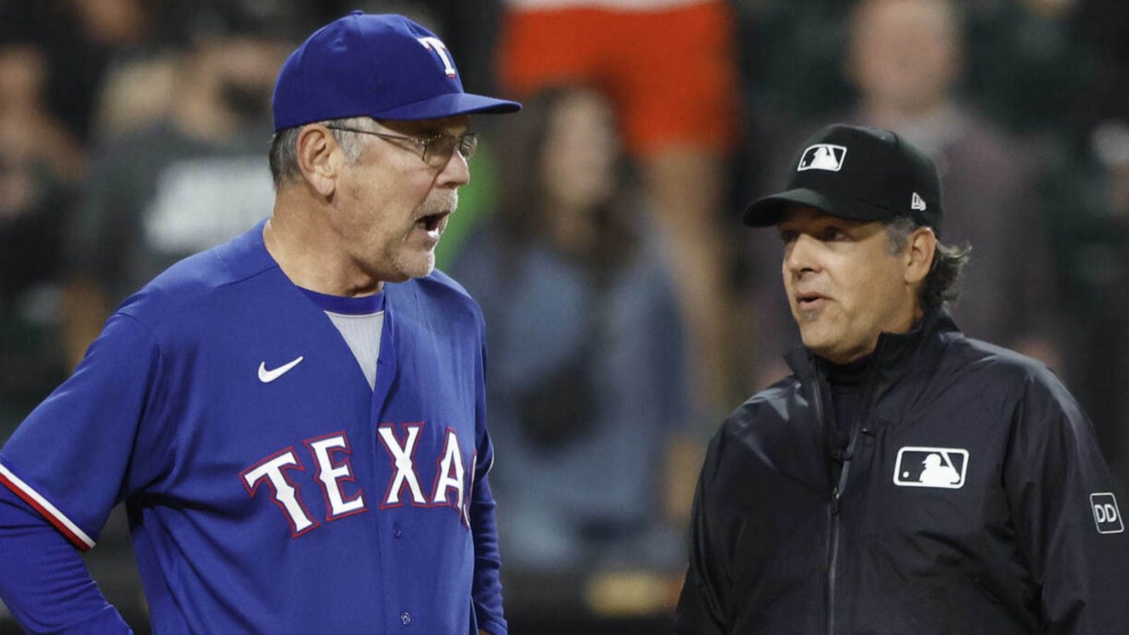 Rangers manager Bruce Bochy ejected after reversed call