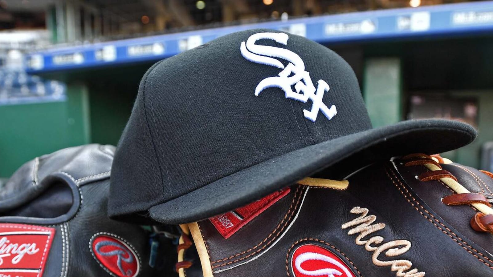 White Sox sign 12 college athletes to NIL program