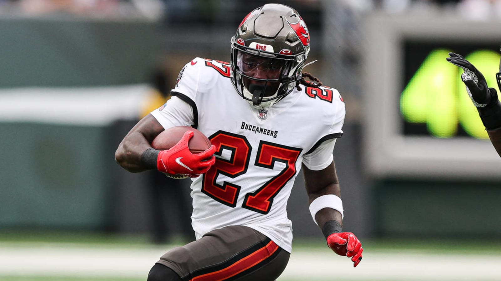 Buccaneers RB Ronald Jones doubtful vs. Eagles