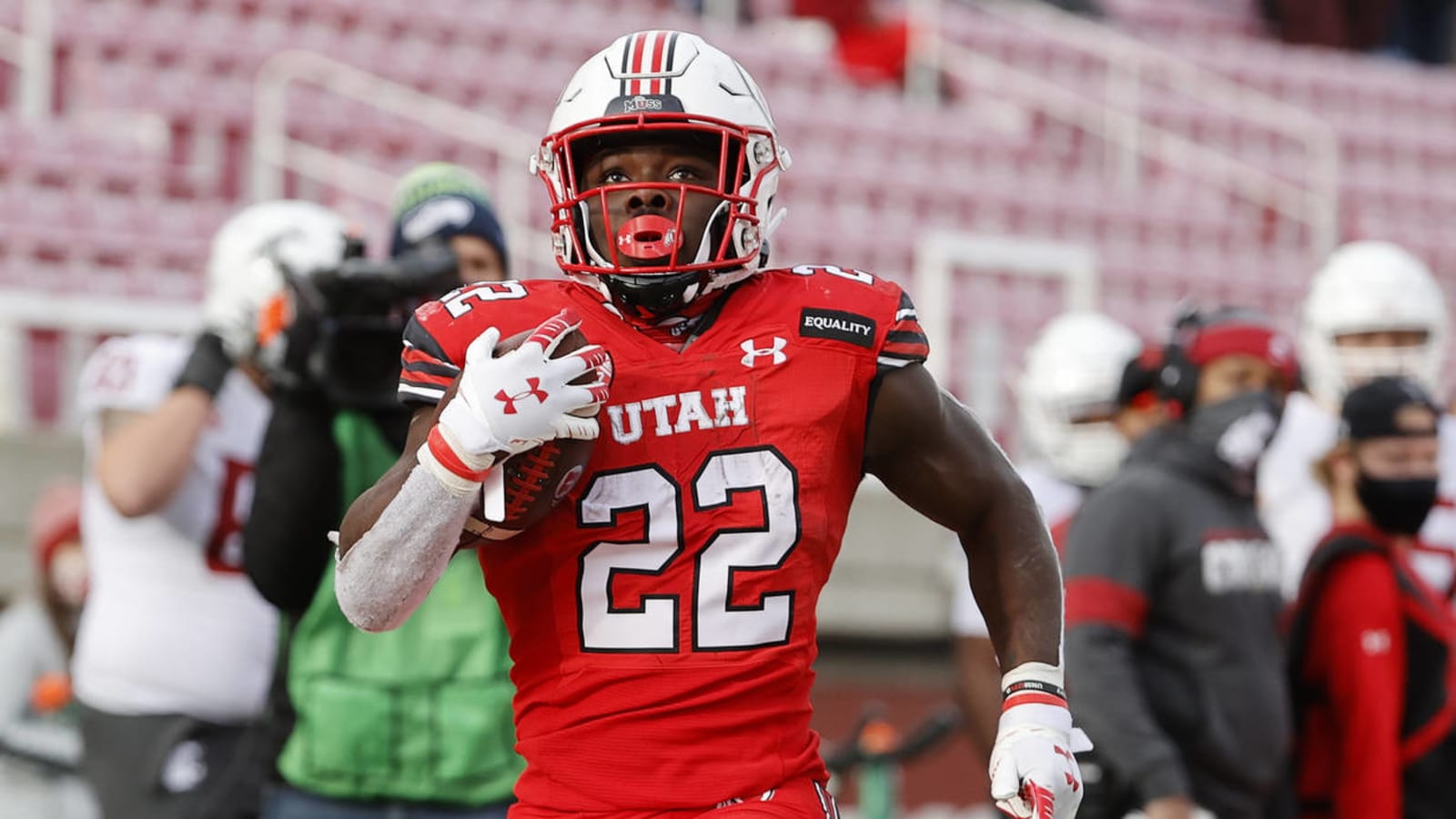 Utah RB Ty Jordan dies in accidental shooting