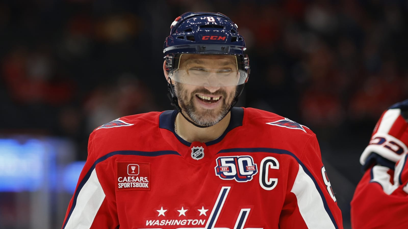 Alex Ovechkin's teammates, Wayne Gretzky discuss his quest for record 