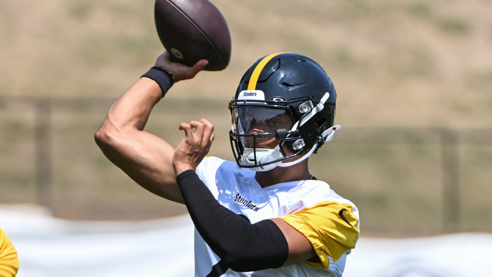 Steelers LB on QB Justin Fields: 'This guy's a problem'