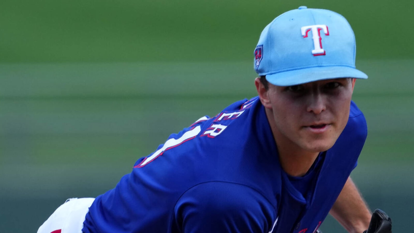 Rangers' top pitching prospect has forgettable MLB debut 