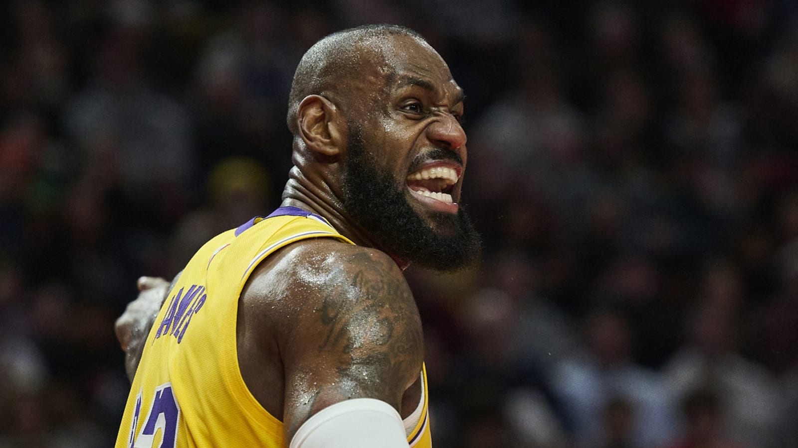 LeBron James has strong reaction to Lakers' upcoming schedule