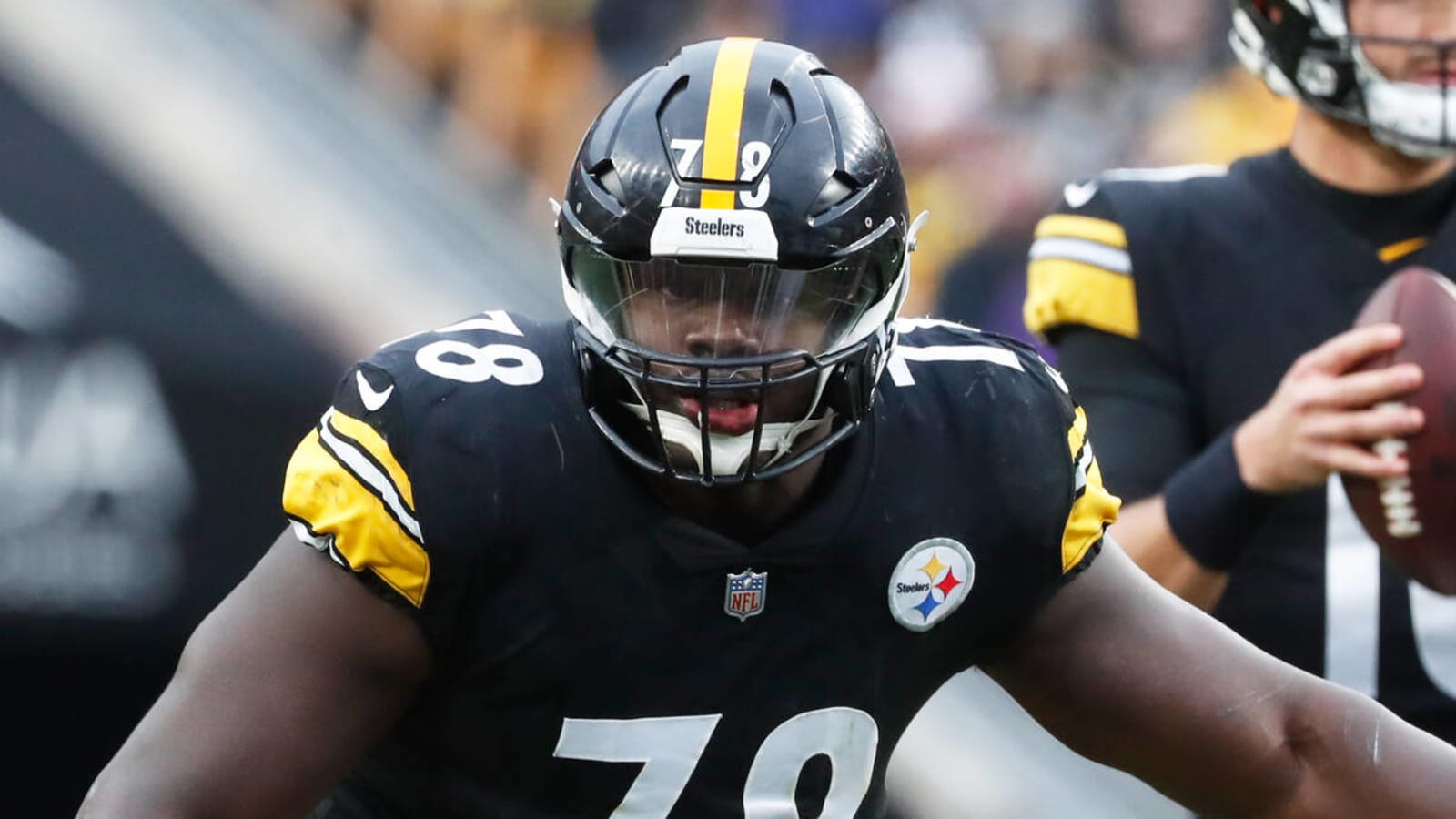 NFL Execs Believe Steelers Could Trade James Daniels