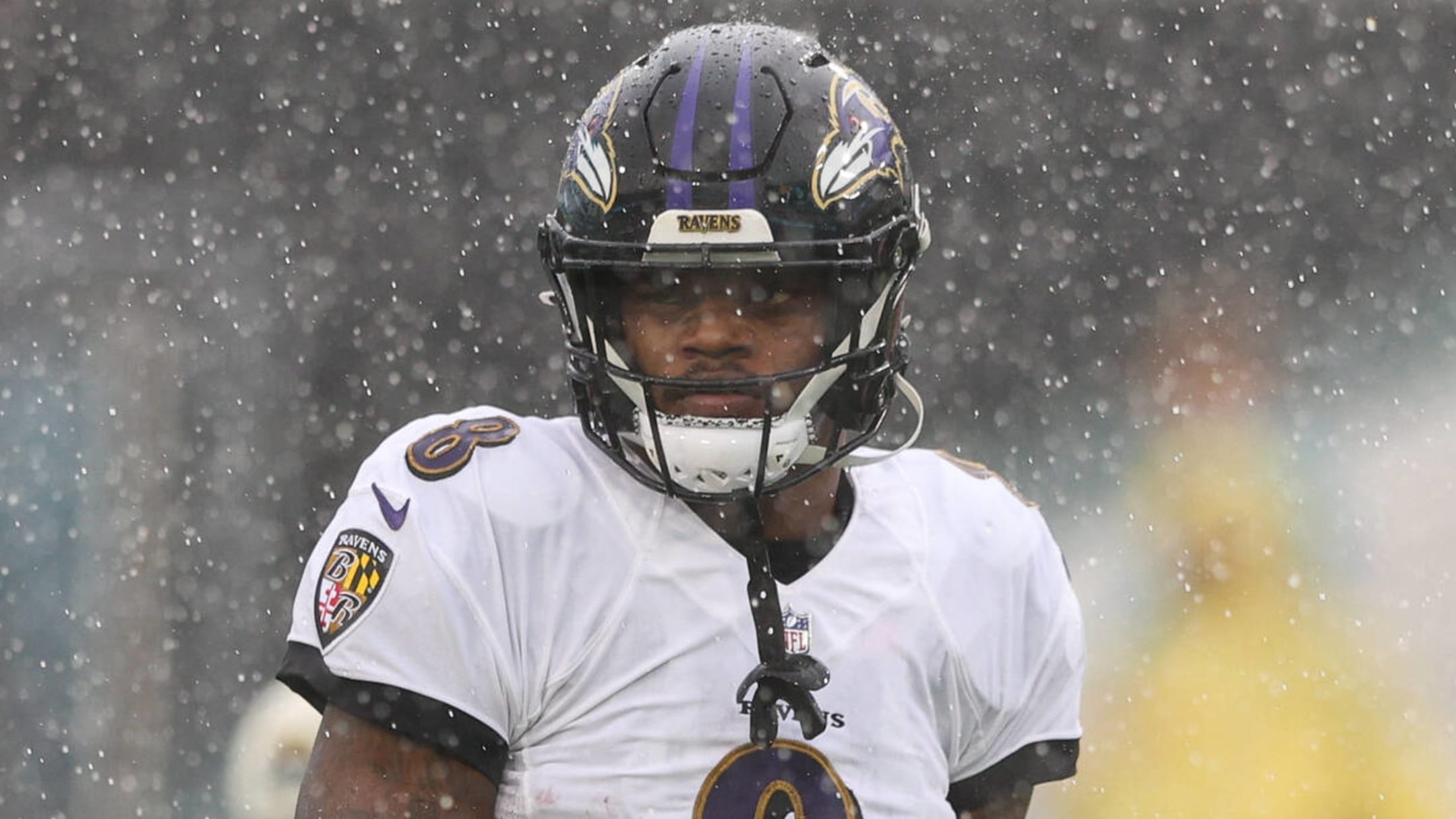 Lamar Jackson and Ravens are $100 million apart in contract talks