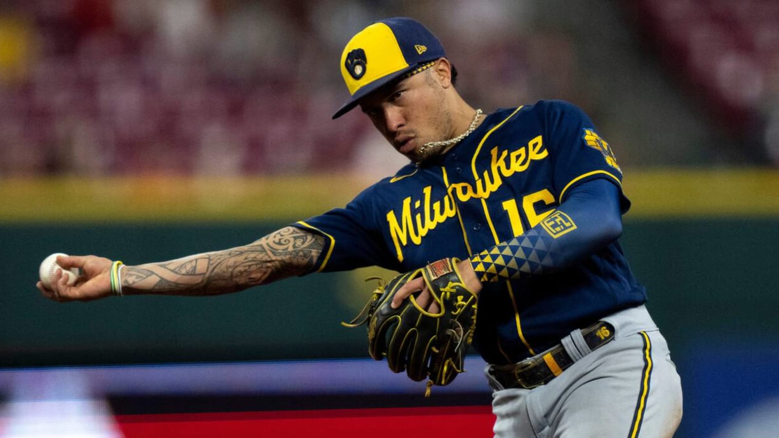 Mariners have acquired Kolten Wong from the Brewers