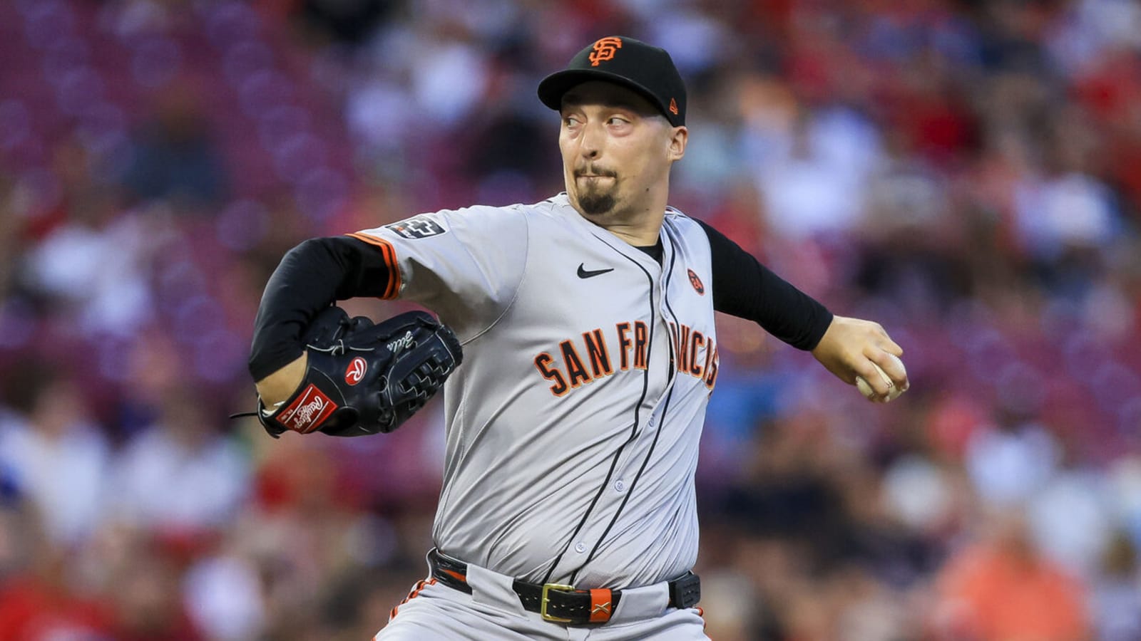 Giants' Blake Snell throws no-hitter against Reds