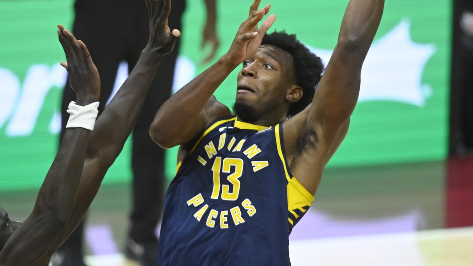 Former No. 2 overall pick suffers non-contact injury in NBA season opener