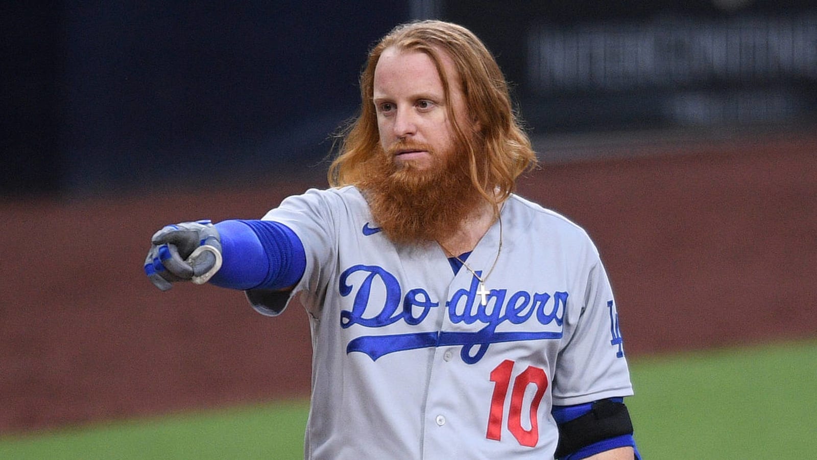 The Sporting News on X: There's a very simple reason why Justin Turner  always has a stain on his Dodgers jersey. 📰:    / X