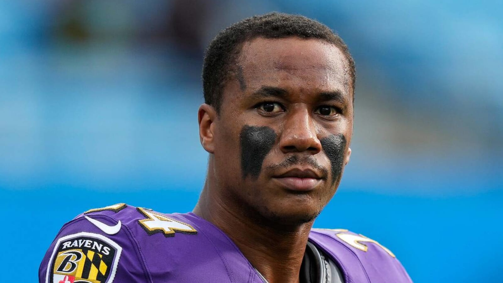 Baltimore Ravens' Gus Edwards, Marcus Peters tear ACLs on back-to-back  plays at practice 