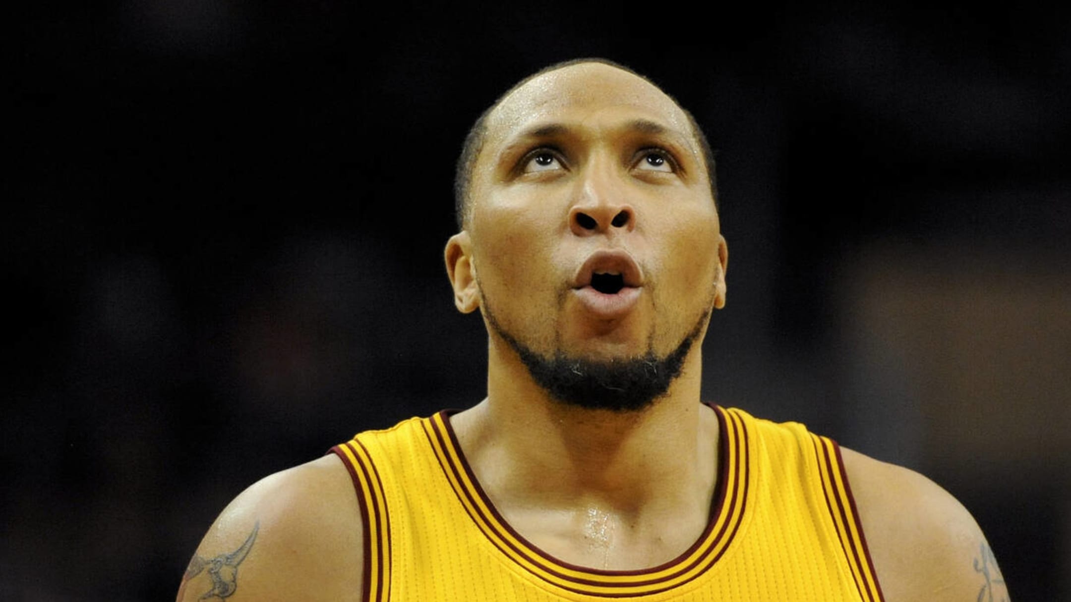 Suns to retire jerseys of Shawn Marion, Amar'e Stoudemire at Ring