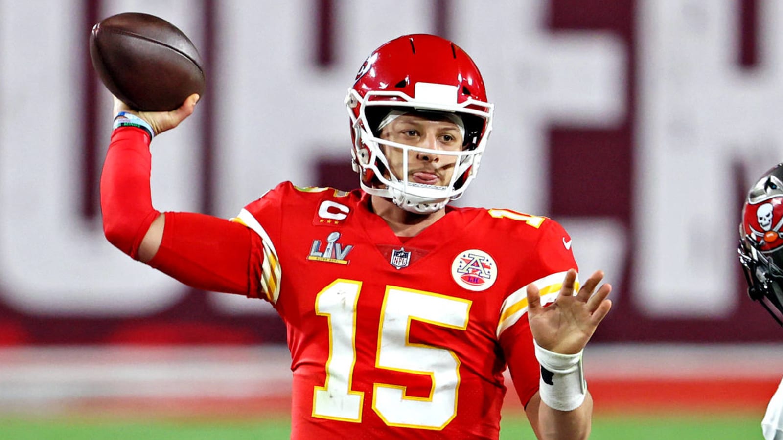 Chiefs' Patrick Mahomes ditches walking boot in Augusta