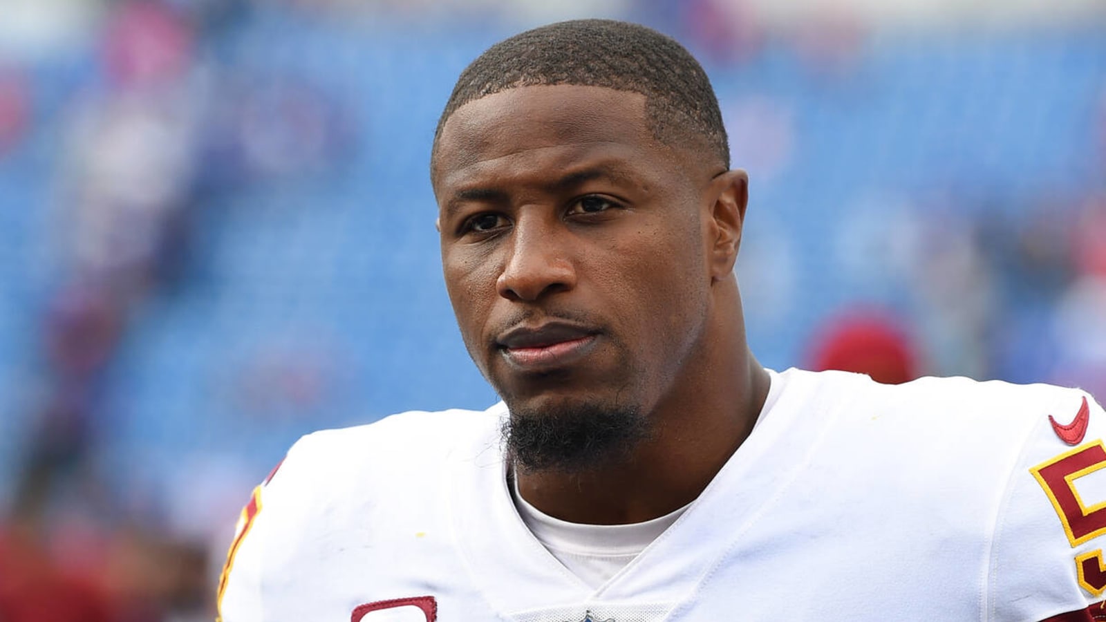 Commanders bring back LB Jon Bostic