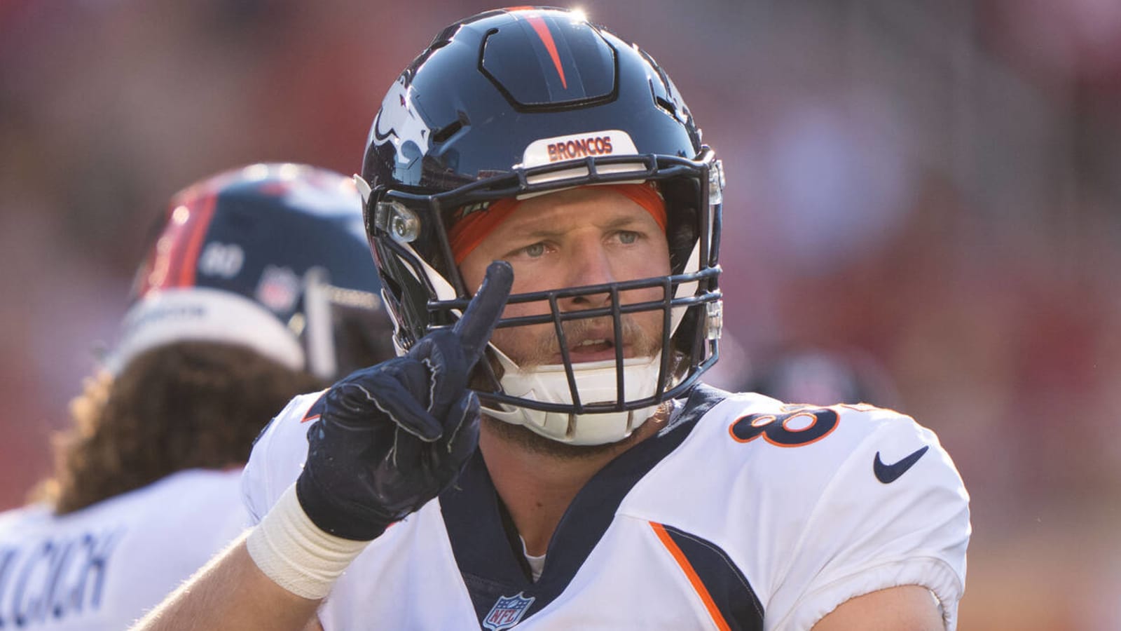 Broncos to re-sign veteran tight end