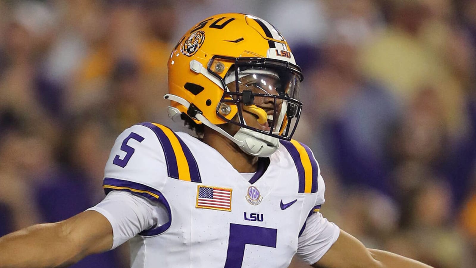 Mock draft roundup: Three teams trade into top 10 for QBs