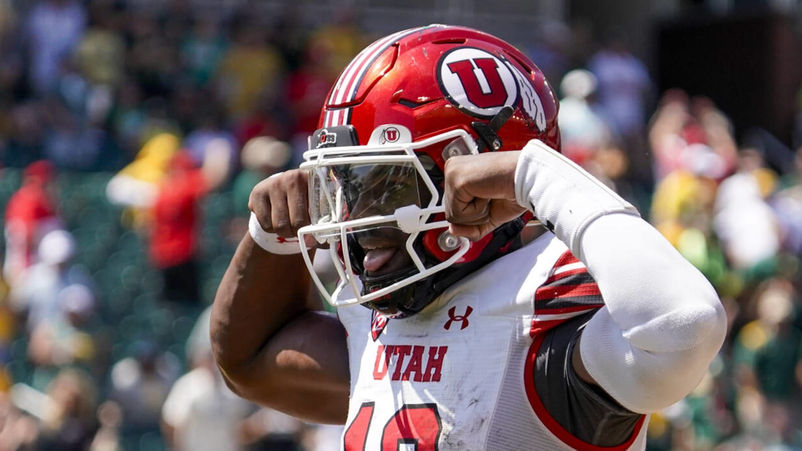 Watch: Two late TDs, controversial no-call lifts Utah over Baylor