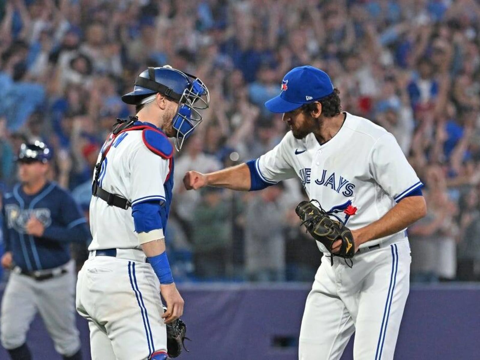 Blue Jays beat Guardians 1-0 with Springer's solo homer