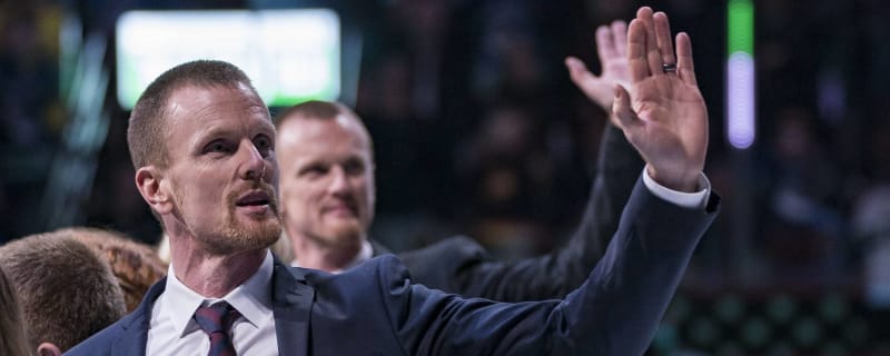 Canucks promote Yogi Švejkovský to assistant coach, Sedins to enhanced coaching role