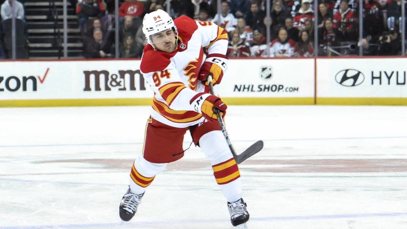 How is the Flames’ 202526 cap picture and roster shaping up? Yardbarker