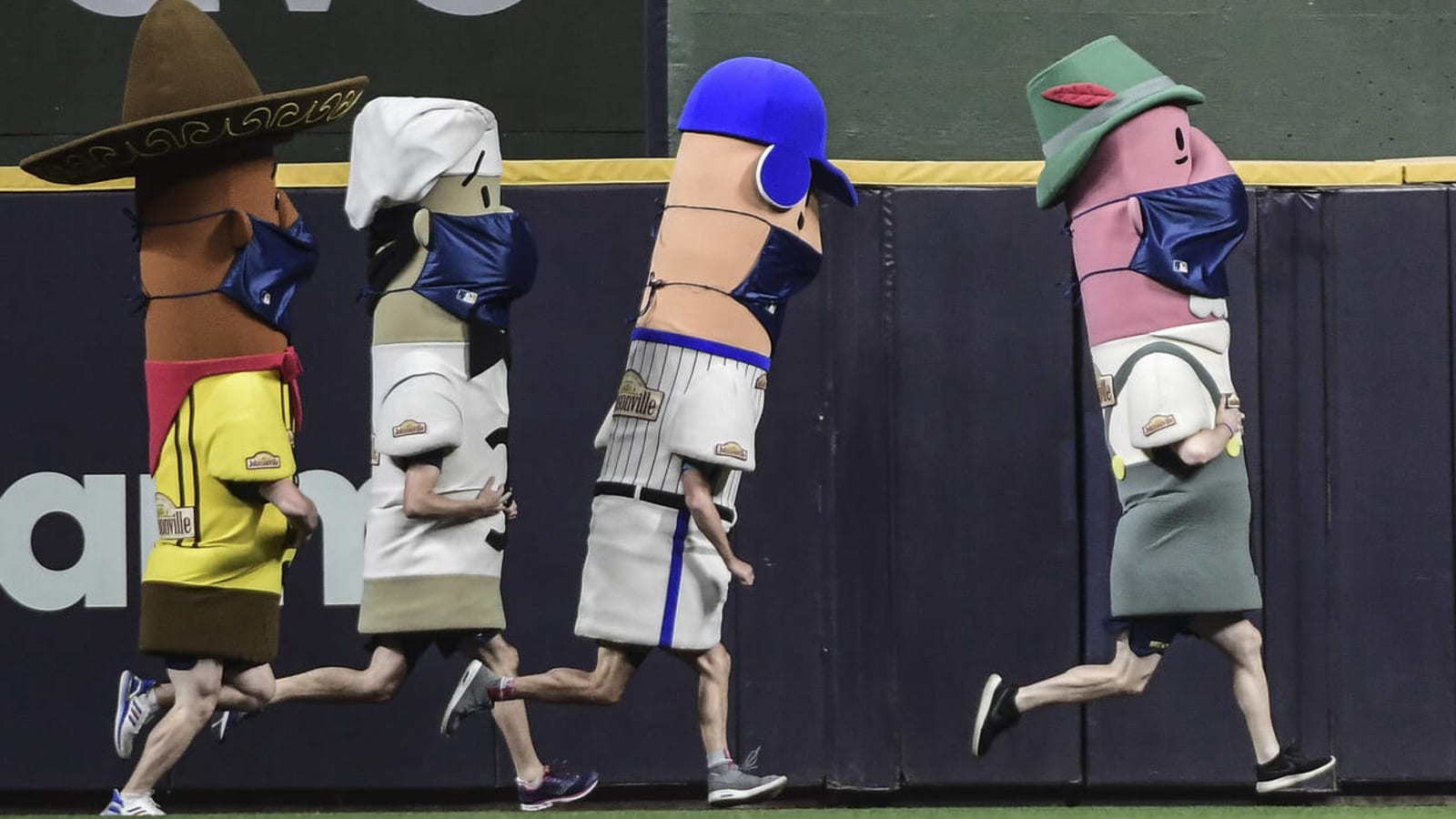 Watch: Twins OF narrowly avoids Sausage Race mishap