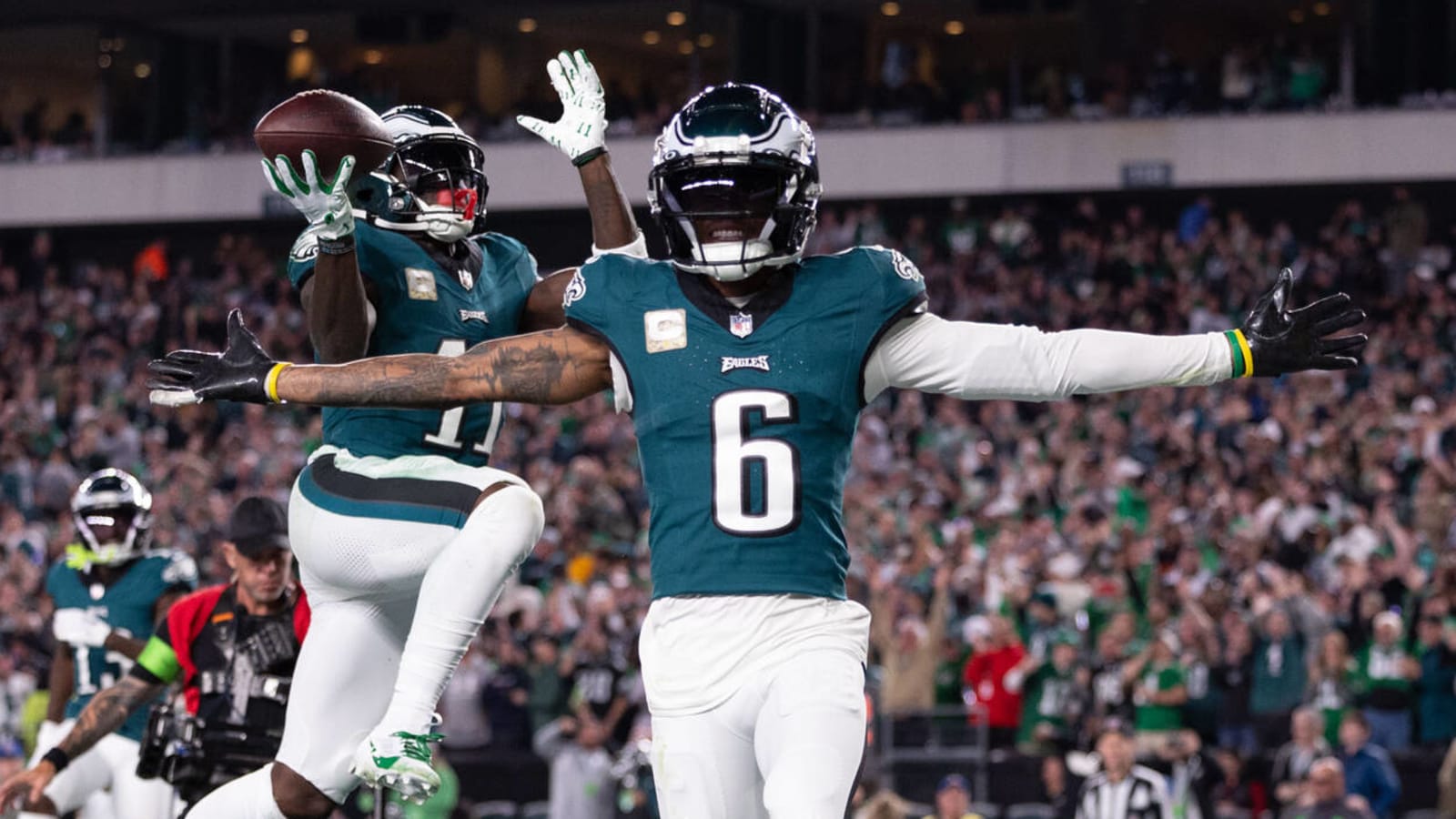 LeBron James shows love to Eagles’ WR duo after viral touchdown celebration