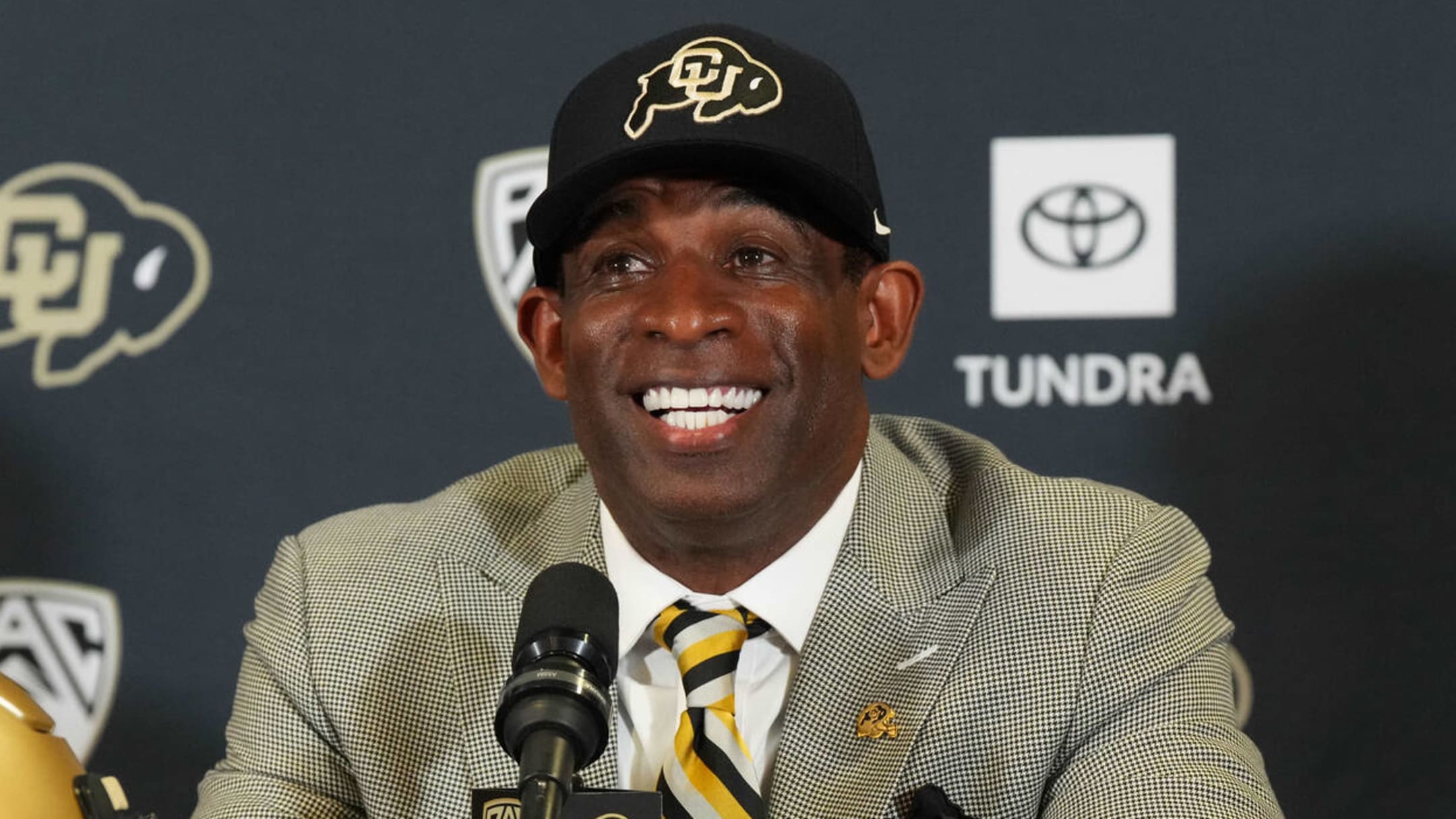 Deion Sanders says Willie Taggart to join his Colorado staff