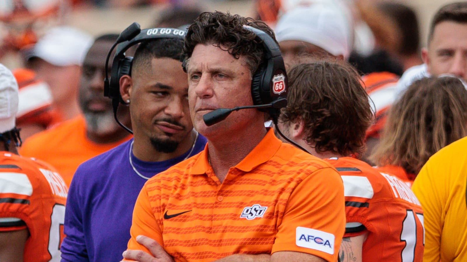 Mike Gundy calls for CFB commissioner, names icons as possibilities
