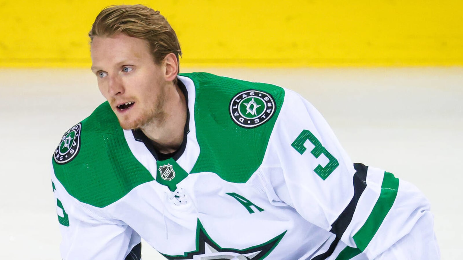 Defenseman John Klingberg changes agents two weeks into free agency