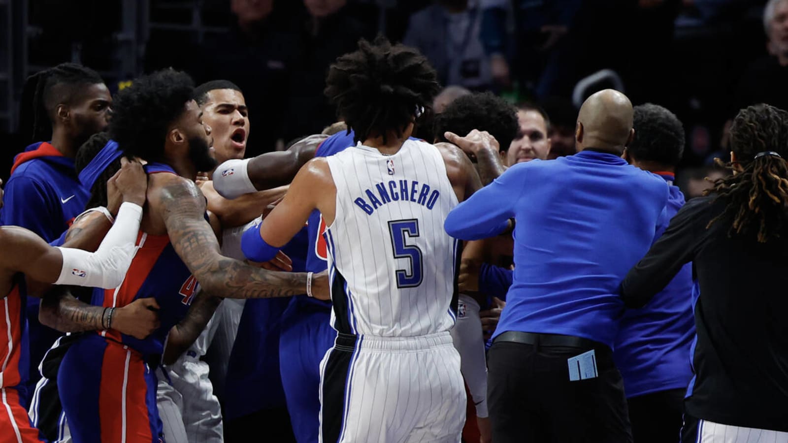 Three players get ejected for brawl during Magic-Pistons game