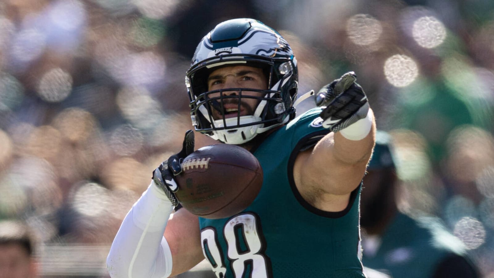 Eagles expect Dallas Goedert, Jordan Davis to return in regular season