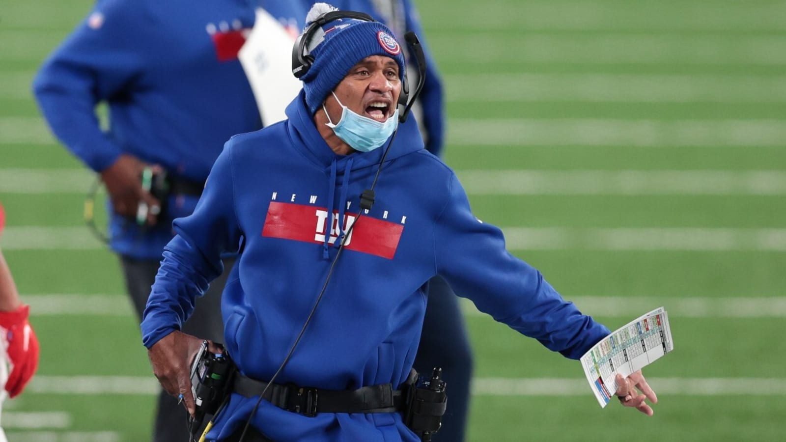 Giants fire longtime defensive back coach
