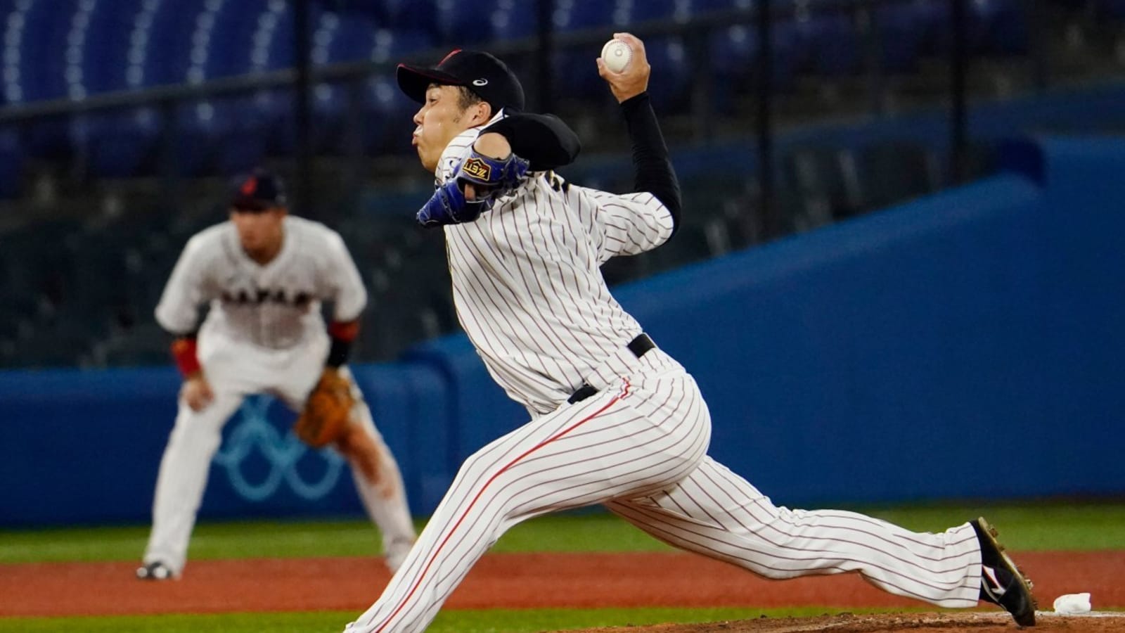 Phillies invite Japanese All-Star righty to Spring Training